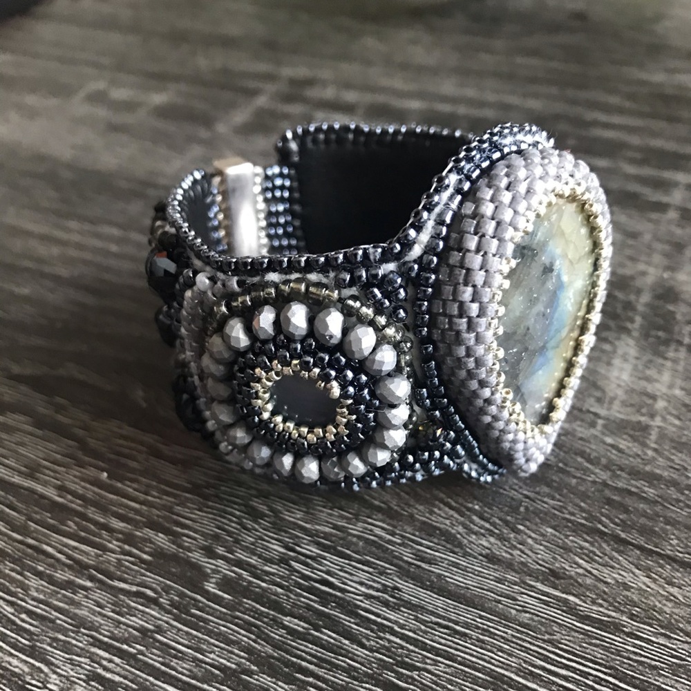 Women seed beads embroidery labradorite bracelet